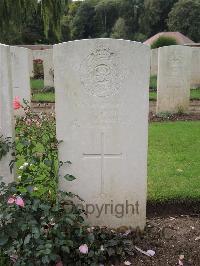 Carnoy Military Cemetery - Watt, J R