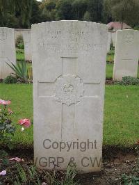 Carnoy Military Cemetery - Watts, W