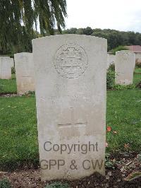 Carnoy Military Cemetery - Wells, W