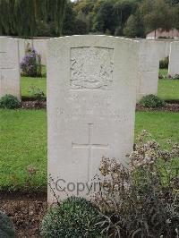 Carnoy Military Cemetery - White, M