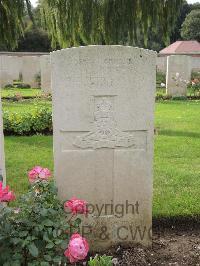 Carnoy Military Cemetery - Wickens, Walter Charles