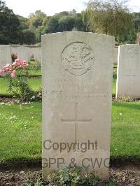 Carnoy Military Cemetery - Wilson, G