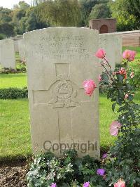 Carnoy Military Cemetery - Woolley, V