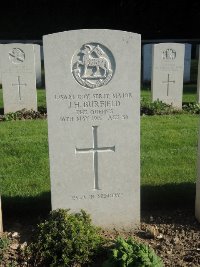 Canadian Cemetery No.2 Neuville - Burfield, James Henry