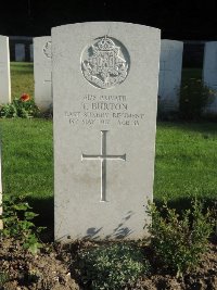 Canadian Cemetery No.2 Neuville - Burton, Thomas William