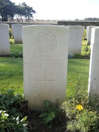 Canadian Cemetery No.2 Neuville - Cairns, Thomas George