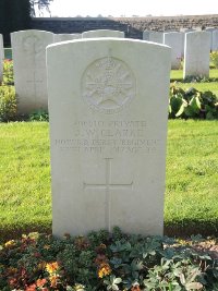 Canadian Cemetery No.2 Neuville - Clarke, Joseph William