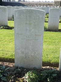 Canadian Cemetery No.2 Neuville - Dixon, Fred