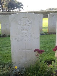 Canadian Cemetery No.2 Neuville - Glover, James