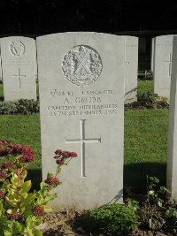 Canadian Cemetery No.2 Neuville - Grubb, Andrew