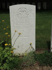 Canadian Cemetery No.2 Neuville - Hardman, Robert