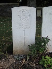 Canadian Cemetery No.2 Neuville - Hay, Henry John