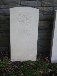 Canadian Cemetery No.2 Neuville - Herriot, Robert