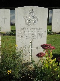 Canadian Cemetery No.2 Neuville - Hollingsworth, Frank Edwin