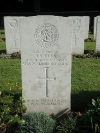 Canadian Cemetery No.2 Neuville - Kerr, John Speir