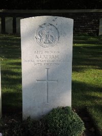 Canadian Cemetery No.2 Neuville - Latham, Alfred