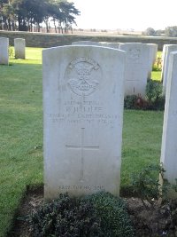 Canadian Cemetery No.2 Neuville - Luff, Reginald Herbert