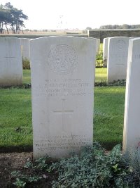 Canadian Cemetery No.2 Neuville - MacKenzie, Robert Alexander