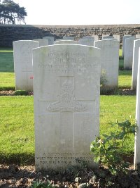 Canadian Cemetery No.2 Neuville - Nicholls, John