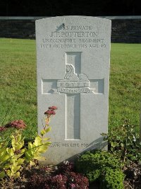 Canadian Cemetery No.2 Neuville - Potterton, John Frederick