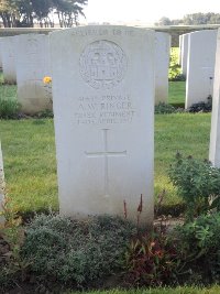 Canadian Cemetery No.2 Neuville - Ringer, Arthur William