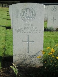 Canadian Cemetery No.2 Neuville - Robinson, Leslie John