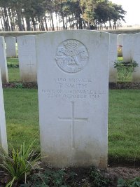 Canadian Cemetery No.2 Neuville - Smith, Thomas