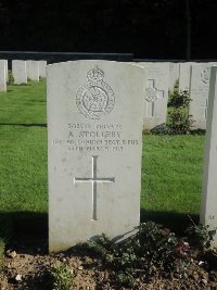 Canadian Cemetery No.2 Neuville - Stollery, Alfred