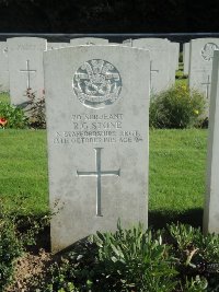 Canadian Cemetery No.2 Neuville - Stone, Reginald Grimmitt