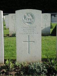 Canadian Cemetery No.2 Neuville - Taylor, Ben