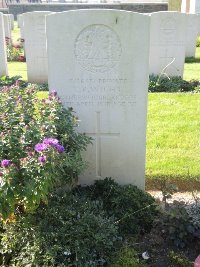 Canadian Cemetery No.2 Neuville - Wight, Thomas Patrick