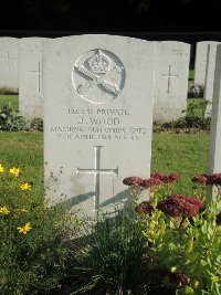 Canadian Cemetery No.2 Neuville - Wood, James