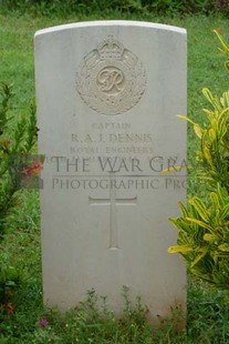 TRINCOMALEE WAR CEMETERY - DENNIS, RICHARD ALAN JEFFREYS