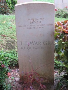 TRINCOMALEE WAR CEMETERY - DEVASI, 