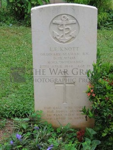 TRINCOMALEE WAR CEMETERY - KNOTT, LESLIE EDWARD