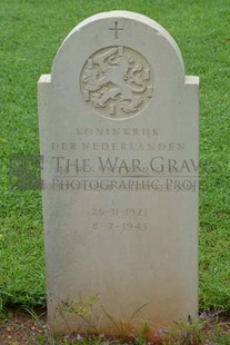 TRINCOMALEE WAR CEMETERY - SANTBERGEN, HENDRIK PETERS