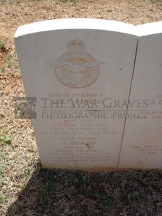 TRINCOMALEE WAR CEMETERY - FORTH, STUART HAROLD PAUL