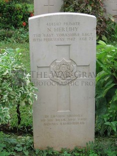 TRINCOMALEE WAR CEMETERY - HERLIHY, NOEL