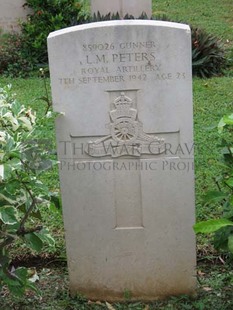 TRINCOMALEE WAR CEMETERY - PETERS, LAWRENCE MICHAEL