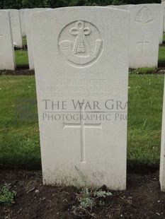 BROWN'S ROAD MILITARY CEMETERY, FESTUBERT - BARNETT, H