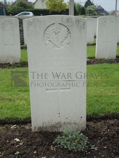 BROWN'S ROAD MILITARY CEMETERY, FESTUBERT - BIRCH, ALBERT