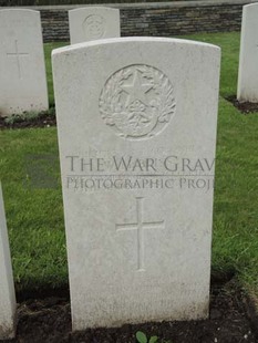 BROWN'S ROAD MILITARY CEMETERY, FESTUBERT - BLISS, WILFRID MARRYAT