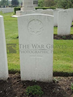 BROWN'S ROAD MILITARY CEMETERY, FESTUBERT - BOWLER, H L