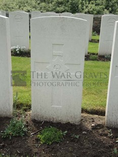 BROWN'S ROAD MILITARY CEMETERY, FESTUBERT - BRIEANT, J