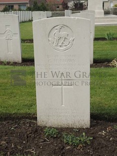 BROWN'S ROAD MILITARY CEMETERY, FESTUBERT - BROWN, GEORGE HOLLAND