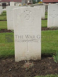 BROWN'S ROAD MILITARY CEMETERY, FESTUBERT - CHILTON, EDWIN