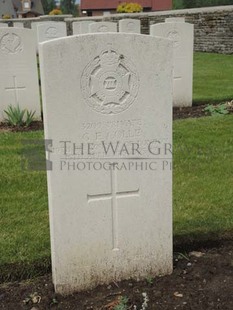 BROWN'S ROAD MILITARY CEMETERY, FESTUBERT - COLES, GEOFFREY HORSMAN