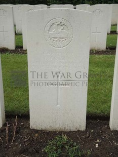 BROWN'S ROAD MILITARY CEMETERY, FESTUBERT - COLLINS, D