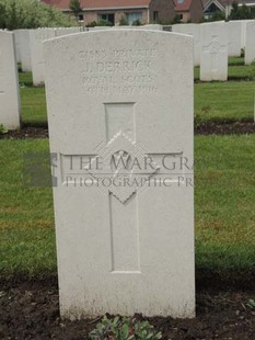 BROWN'S ROAD MILITARY CEMETERY, FESTUBERT - DERRICK, JAMES