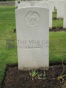 BROWN'S ROAD MILITARY CEMETERY, FESTUBERT - EDGE, P R F